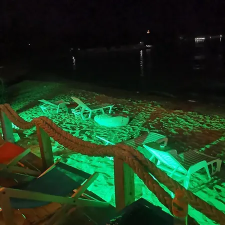 Luxury Amalfi 300 M From The Apartament Varna